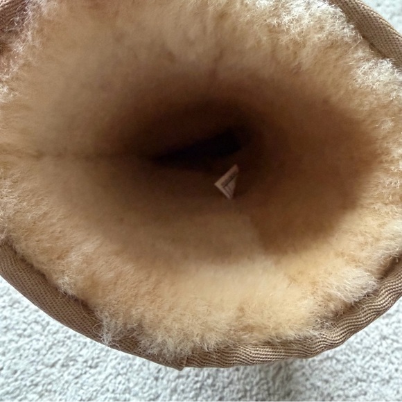 UGG Classic Tall Light Tan Boots Size 9 - New - Picture 10 of 10